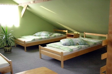 Polonia Privát Bytów, Exteriorul